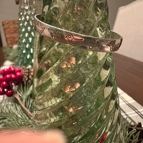 James Avery Silver Engraved Child’s Bangle Bracelet - Picture 3 of 6